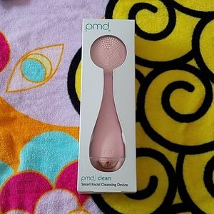 pmd clean Smart Facial Cleansing Device